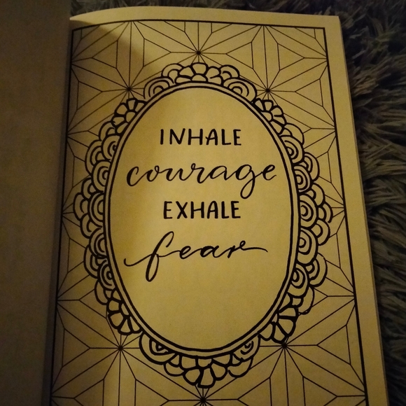 Adult coloring book - Picture 6 of 9